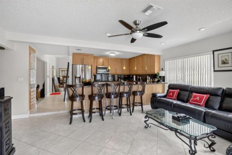 Villa ou maison à vendre à Miami, Floride: 4 chambres, 224.73 m2 № 2275840 - photo 20