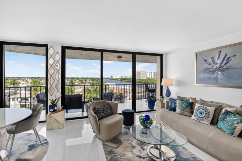 Condo in Boca Raton, Florida, 2 bedrooms № 2262117 - photo 4
