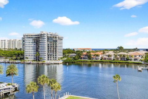 Condo in Boca Raton, Florida, 2 bedrooms № 2262117 - photo 3