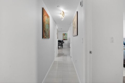 Condo in Boca Raton, Florida, 2 bedrooms № 2262117 - photo 15