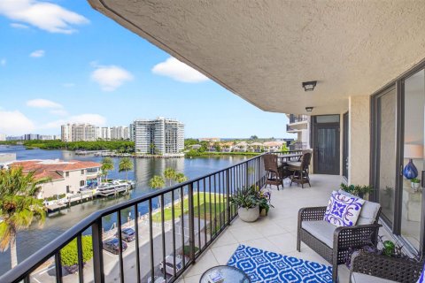 Condo in Boca Raton, Florida, 2 bedrooms № 2262117 - photo 24