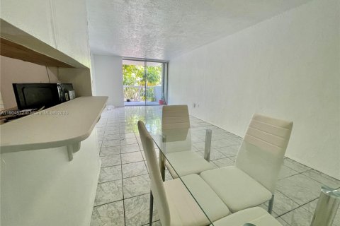 Condominio en alquiler en Miami Beach, Florida, 1 dormitorio, 67.54 m2 № 1955461 - foto 7