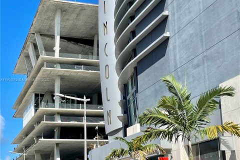 Condominio en alquiler en Miami Beach, Florida, 1 dormitorio, 67.54 m2 № 1955461 - foto 15