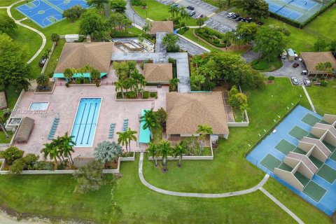 Condo in Miami, Florida, 2 bedrooms № 2268281 - photo 22