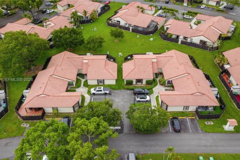 Condo in Miami, Florida, 2 bedrooms № 2268281 - photo 20
