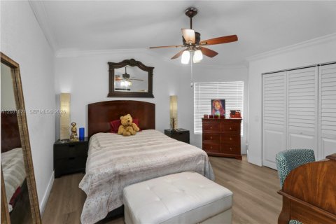 Condo in Miami, Florida, 2 bedrooms № 2268281 - photo 11