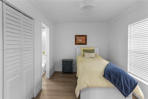 Condo in Miami, Florida, 2 bedrooms № 2268281 - photo 14