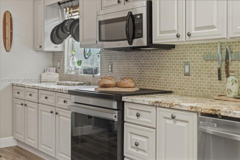 Villa ou maison à vendre à Davie, Floride: 3 chambres, 148.18 m2 № 2029352 - photo 5