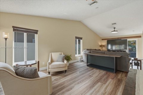 Villa ou maison à vendre à Davie, Floride: 3 chambres, 148.18 m2 № 2029352 - photo 13