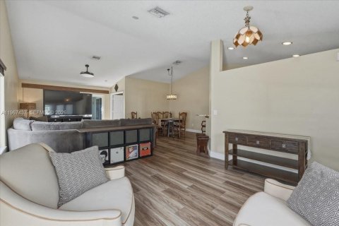 Villa ou maison à vendre à Davie, Floride: 3 chambres, 148.18 m2 № 2029352 - photo 17