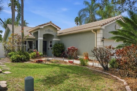 Villa ou maison à vendre à Davie, Floride: 3 chambres, 148.18 m2 № 2029352 - photo 2