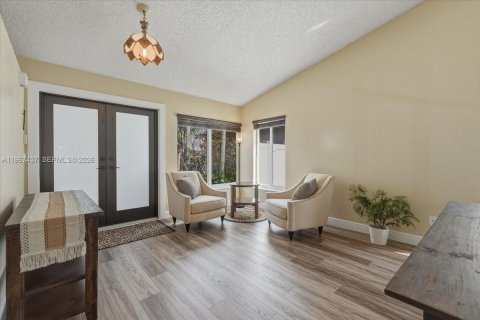 Villa ou maison à vendre à Davie, Floride: 3 chambres, 148.18 m2 № 2029352 - photo 12