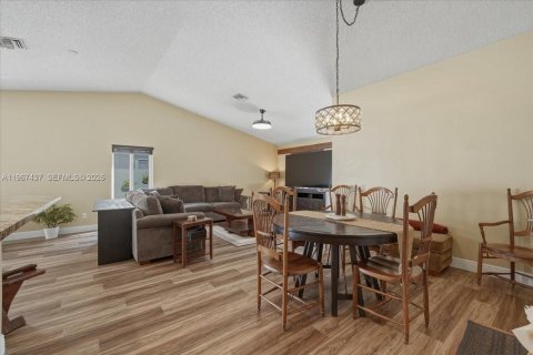 Villa ou maison à vendre à Davie, Floride: 3 chambres, 148.18 m2 № 2029352 - photo 22