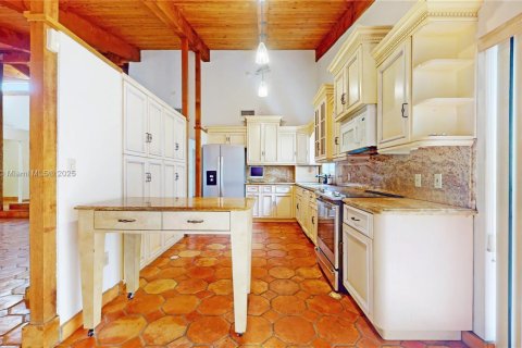 Villa ou maison à vendre à Miami, Floride: 3 chambres, 199 m2 № 1931201 - photo 7