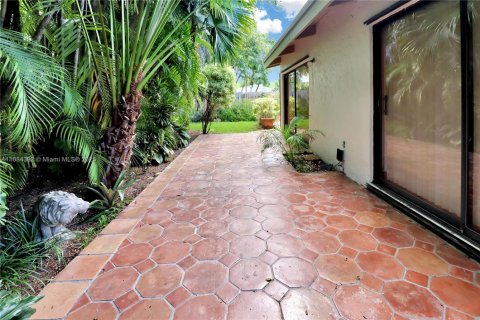 Villa ou maison à vendre à Miami, Floride: 3 chambres, 199 m2 № 1931201 - photo 29