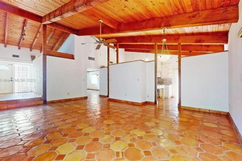 Villa ou maison à vendre à Miami, Floride: 3 chambres, 199 m2 № 1931201 - photo 6