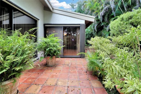 Villa ou maison à vendre à Miami, Floride: 3 chambres, 199 m2 № 1931201 - photo 27