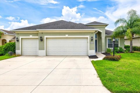 Casa en venta en Bradenton, Florida, 5 dormitorios, 278.61 m2 № 1843140 - foto 1