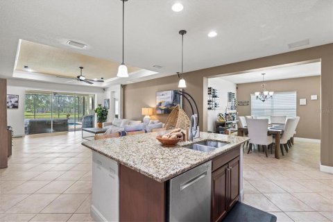 Casa en venta en Bradenton, Florida, 5 dormitorios, 278.61 m2 № 1843140 - foto 12