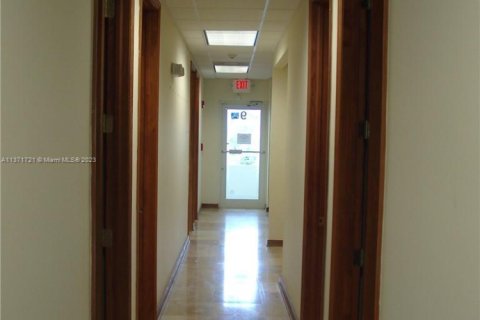 Bureau à Weston, Floride № 456590