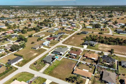 Terreno en venta en Cape Coral, Florida № 1938042 - foto 14