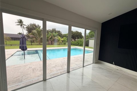 House in Wellington, Florida 3 bedrooms, 145.86 sq.m. № 2390629 - photo 17