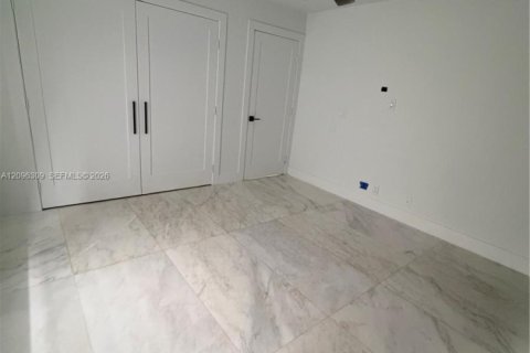 House in Wellington, Florida 3 bedrooms, 145.86 sq.m. № 2390629 - photo 19