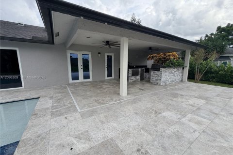House in Wellington, Florida 3 bedrooms, 145.86 sq.m. № 2390629 - photo 25