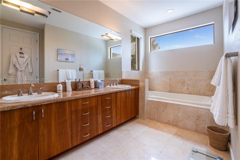 Touwnhouse à louer à Fort Lauderdale, Floride: 4 chambres, 318.28 m2 № 1958041 - photo 19