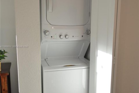 Adosado en venta en Homestead, Florida, 3 dormitorios, 129.41 m2 № 2090283 - foto 8