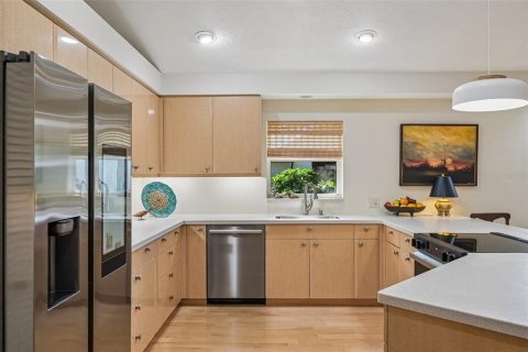 House in Sarasota, Florida 2 bedrooms, 190.54 sq.m. № 2347633 - photo 9