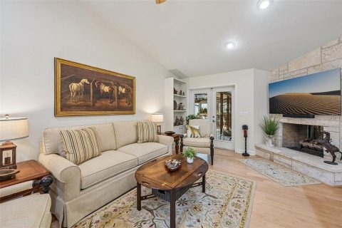House in Sarasota, Florida 2 bedrooms, 190.54 sq.m. № 2347633 - photo 15