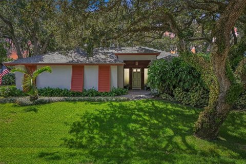 House in Sarasota, Florida 2 bedrooms, 190.54 sq.m. № 2347633 - photo 2