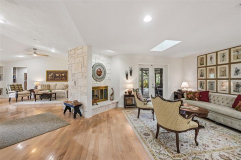 House in Sarasota, Florida 2 bedrooms, 190.54 sq.m. № 2347633 - photo 7