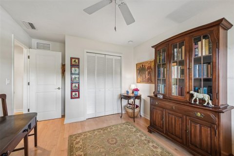 House in Sarasota, Florida 2 bedrooms, 190.54 sq.m. № 2347633 - photo 26