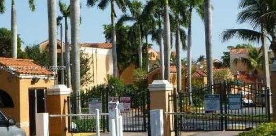 Кондоминиум с 2 спальнями в Хайалиа, Флорида № 1951179