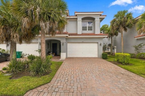 House in Port St. Lucie, Florida 3 bedrooms, 197.23 sq.m. № 2391836