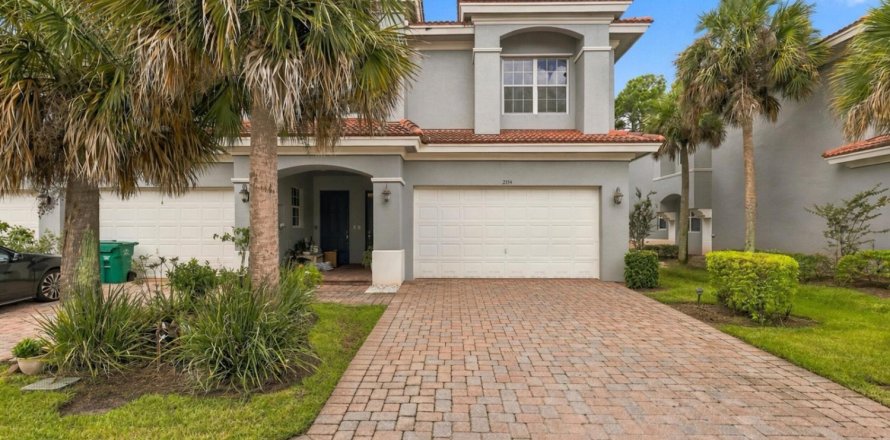 House in Port St. Lucie, Florida 3 bedrooms, 197.23 sq.m. № 2391836