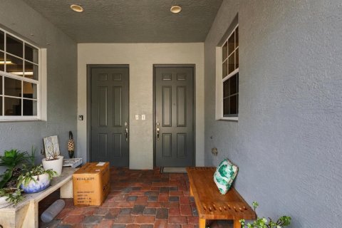 House in Port St. Lucie, Florida 3 bedrooms, 197.23 sq.m. № 2391836 - photo 4