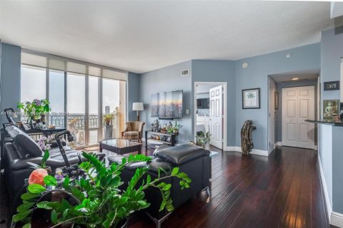 Condo in Miami, Florida, 2 bedrooms  № 1461216 - photo 6