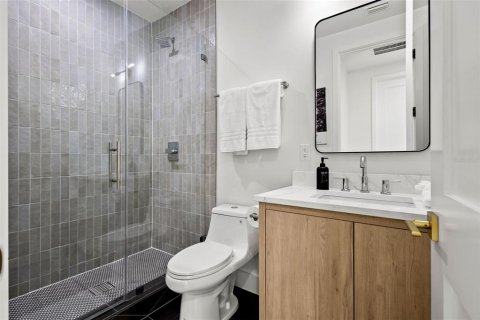 Adosado en alquiler en Tampa, Florida, 4 dormitorios, 220.92 m2 № 1870275 - foto 12