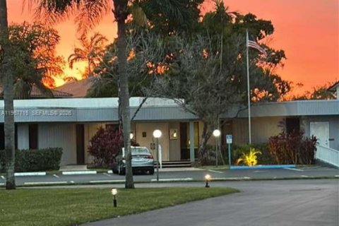 Condominio en Oakland Park, Florida, 2 dormitorios  № 2029753