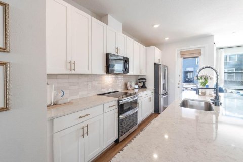 Townhouse in Orlando, Florida 3 bedrooms, 185.62 sq.m. № 2199821 - photo 4