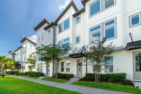 Townhouse in Orlando, Florida 3 bedrooms, 185.62 sq.m. № 2199821 - photo 2