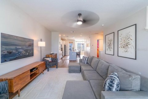Townhouse in Orlando, Florida 3 bedrooms, 185.62 sq.m. № 2199821 - photo 7