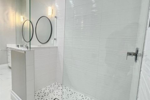 House in Port St. Lucie, Florida 4 bedrooms, 213.68 sq.m. № 1978908 - photo 20