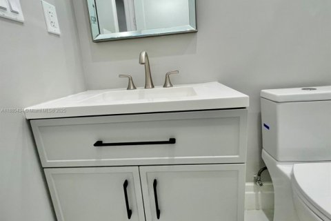 House in Port St. Lucie, Florida 4 bedrooms, 213.68 sq.m. № 1978908 - photo 27