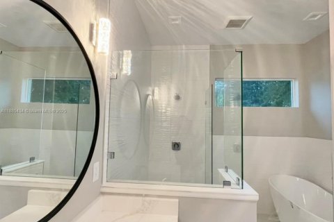 House in Port St. Lucie, Florida 4 bedrooms, 213.68 sq.m. № 1978908 - photo 23