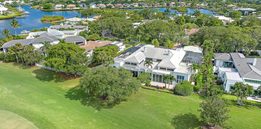 Casa en Jupiter, Florida 3 dormitorios, 294.59 m2 № 1225815