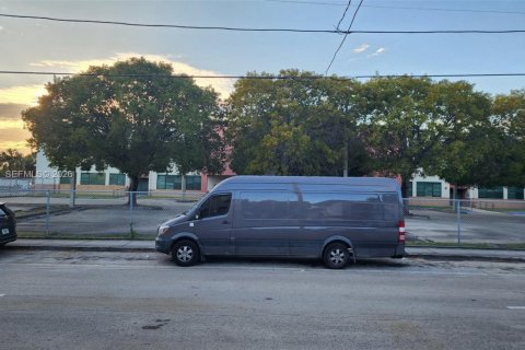 Снять в аренду квартиру в Майами, Флорида 2 спальни, 74.69м2, № 2004725 - фото 16